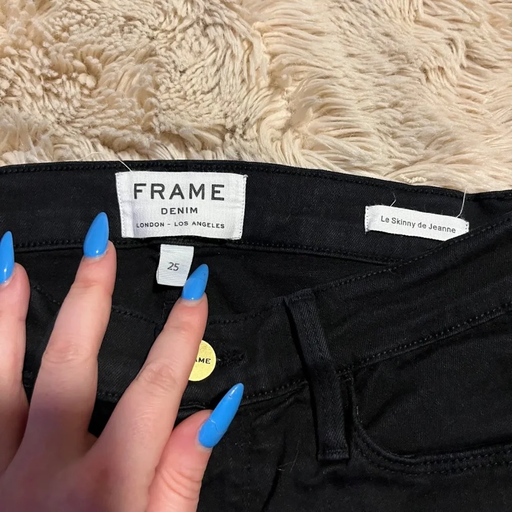 Frame Le Skinny de Jeanne Jeans 25